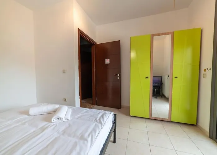 Gr Villa *
